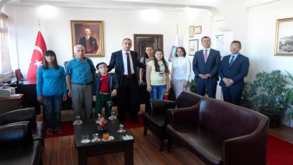 Engelliler Haftası Etkinlikleri Kapsamında Atatürk Ortaokulu Özel Eğitim Sınıfı Öğrencileri Kaymakamlık ve Havsa Belediyesine Ziyarette Bulundular.